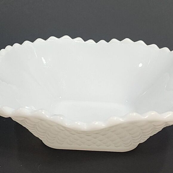 2 Vintage 6" Sq. Hazel Atlas Ruffled Edge Milk Glass Candy Dish Diamond Point - Picture 5 of 10
